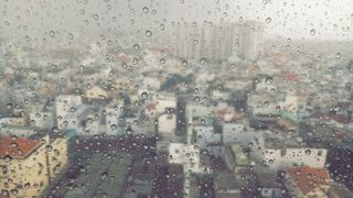 景观，镜子，高层建筑，雨，雨，天气，水