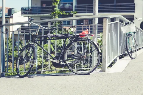 城市,建筑物,车辆,年份,自行车,自行车,自行车,日光 城市,建筑物,车辆,年份,自行车,自行车,自行车,日光