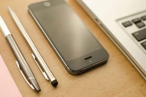 iphone、智能手机、办公桌、笔记本电脑、手机、手机、设备、电子产品 iphone、智能手机、办公桌、笔记本电脑、手机、手机、设备、电子产品