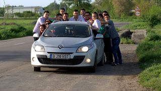 帮派、友谊、伙伴、汽车、搭便车、搞笑、一群人、男人