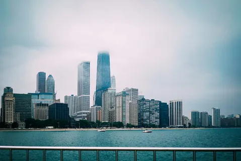 水体附近的高层建筑 水体附近的高层建筑