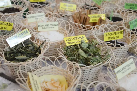 香料、市场、商店、篮子、标志、文字、通信、无人 香料、市场、商店、篮子、标志、文字、通信、无人