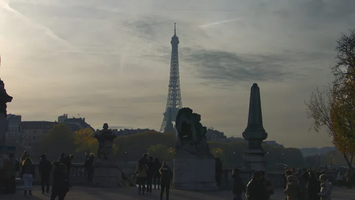 法国、巴黎、协和桥、埃菲尔铁塔、建筑、建筑结构、天空、人群