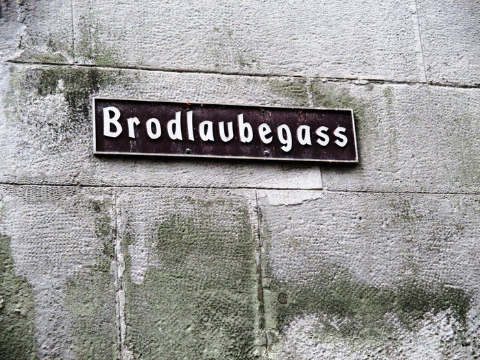 alley，brodlaubegass，masonry，sand stone，old town，stein am rhein，schaffhausen，switzerland