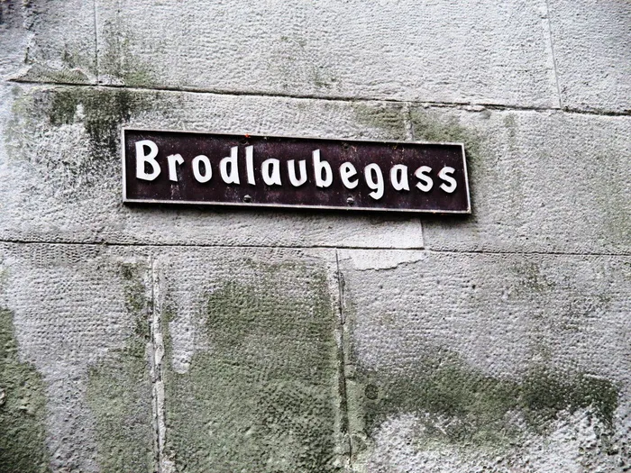 alley，brodlaubegass，masonry，sand stone，old town，stein am rhein，schaffhausen，switzerland