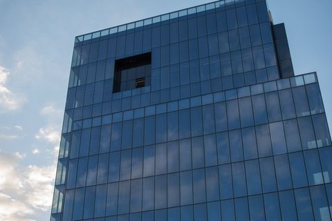 建筑，玻璃，建筑，水泥，建筑，天空，窗格，简单