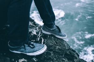 人，男人，鞋子，鞋底，水，海洋，海洋，海滩