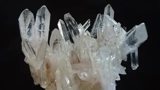 水晶石碎片，岩石碎片，水晶，簇，阿肯色州，阿肯色州水晶，温泉，夸脱