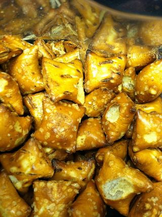 椒盐卷饼，零食，咸的，食品，零食，椒盐卷饼，咸的，面包