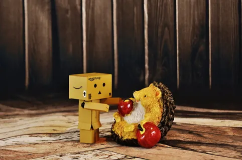 人物,丹波,刺猬,苹果,可爱,有趣,木质材料,食物 人物,丹波,刺猬,苹果,可爱,有趣,木质材料,食物