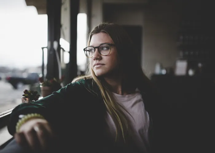 选择性，摄影，女人，倾斜，桌子，女孩，眼镜，长发