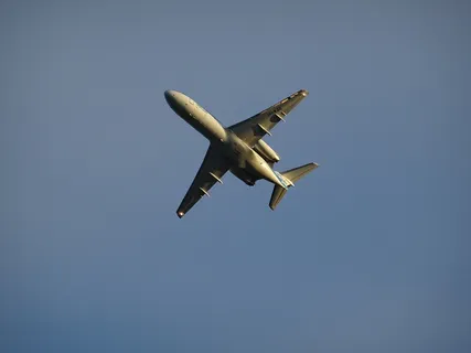 低角度摄影,白色,客机,飞机,喷气式飞机,航空,天空,飞行 低角度摄影,白色,客机,飞机,喷气式飞机,航空,天空,飞行