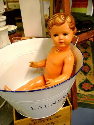 洋娃娃，玩具，塑料，锡浴，洗澡时间，收藏品，地毯，盒子