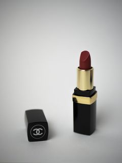 工作室拍摄，室内，无人，复制空间，静物，口红，灰色背景，技术