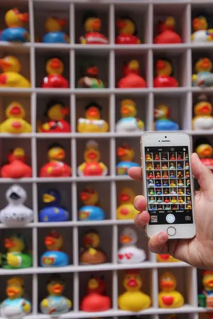 照片，鸭子，橡胶鸭子，iphone，照片，照片中的照片，橡胶鸭子，吱吱鸭子