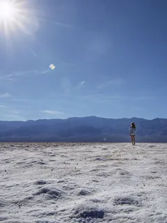 badwater盆地，美国，盐田，太阳，死亡谷，女孩，沙漠，盐滩