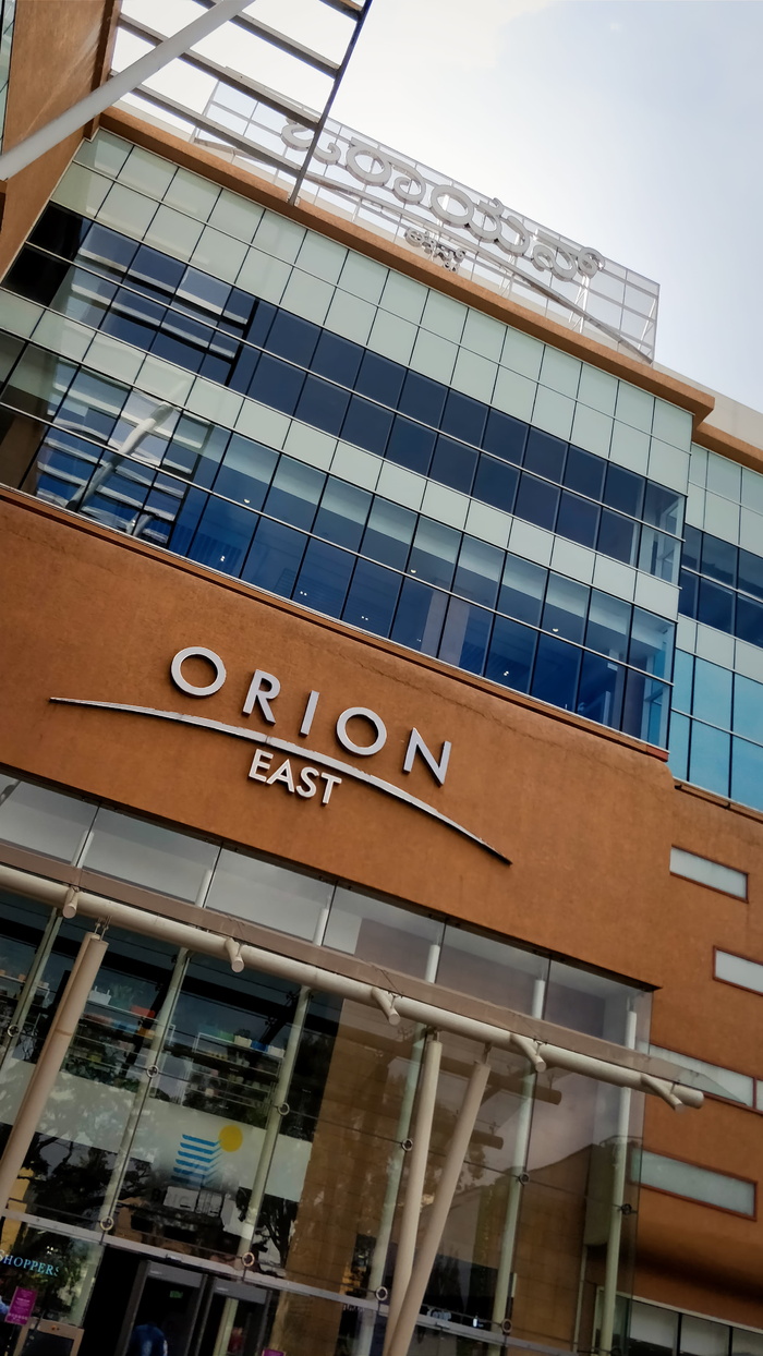 印度，班加罗尔，dodda banaswadi main路，城市，建筑，智能手机摄影，东部，猎户座东部