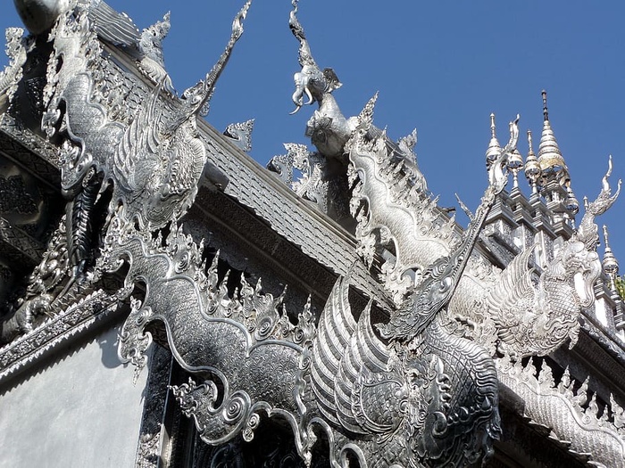 泰国清迈苏番寺镀银圣殿屋顶详图