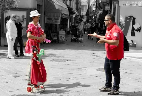 街头摄影,会议,男人,女人,在一起,人,交流,同意 街头摄影,会议,男人,女人,在一起,人,交流,同意