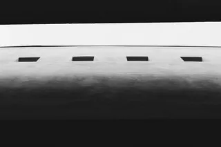 建筑物单色照片