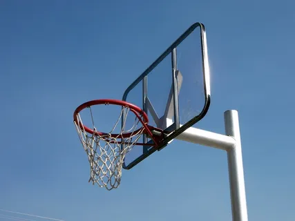 灰色,红色,金属篮球圈,篮球圈,篮球,篮球,运动,游戏 灰色,红色,金属篮球圈,篮球圈,篮球,篮球,运动,游戏
