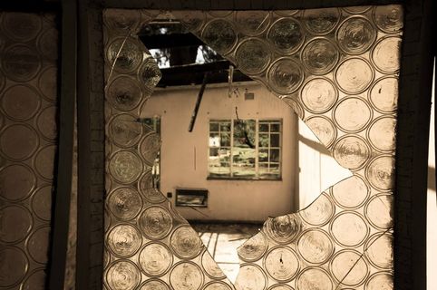 窗户，玻璃，断裂，按外观，建筑，已建结构，建筑，无人