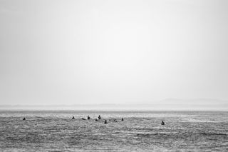 灰度照片，人物，海滩，航空，照片，海洋，冲浪者，海洋