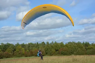 滑翔伞，滑翔伞，帆充气，机翼臭氧冲刺5，机翼臭氧冲刺5训练，充气航行，延迟，抗风