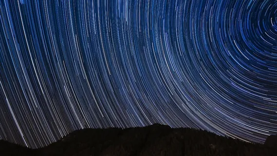大气、天空、光、暗、夜、山、树、植物 大气、天空、光、暗、夜、山、树、植物