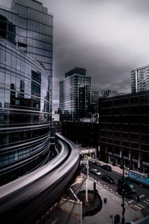 黑白混凝土建筑