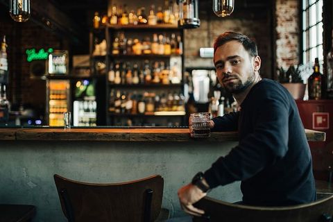 酒吧里的帅哥 酒吧里的帅哥