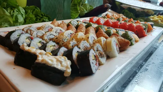 卷盘,寿司,日式,海鲜,三文鱼,大米,美味,虾 卷盘,寿司,日式,海鲜,三文鱼,大米,美味,虾