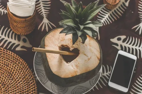 椰子汁加稻草 椰子汁加稻草