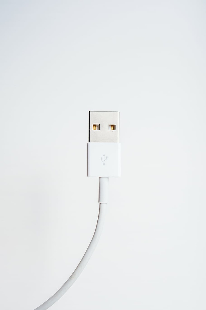 特写照片，usb电缆端口，usb，电线，白色，墙壁，技术，电力