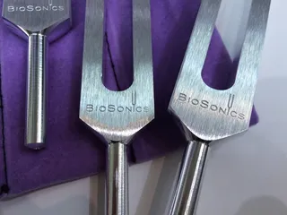 索鲁菲乔音叉，愈合调谐器，生物超声，美国制造，薰衣草，邮袋，闪光，铝合金