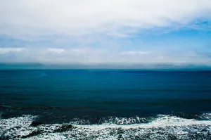 海滩的波浪，海洋，白色，云，云，海，天空，海滩