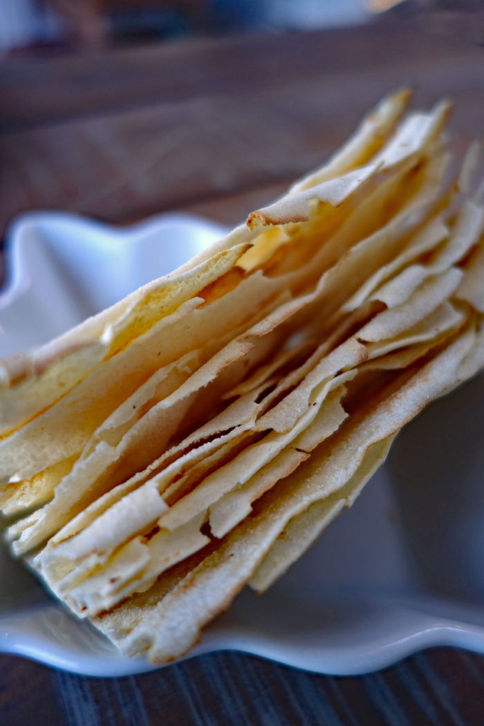 pane carasau，撒丁岛面包，撒丁岛，食品和饮料，食品，特写，新鲜度，聚焦前景
