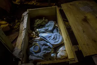 防毒面具，盒子，掩体，废弃，gp-5，无人，建筑，室内