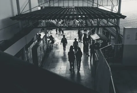 行人，人，人，步行，小径，#clubfair，#bandw，#schoolfair