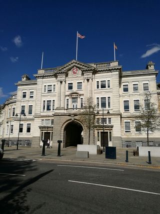 Maidstone，Sessions House，英国，肯特，肯特郡议会，国旗，政治，建筑