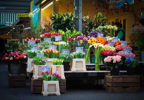 各色插花、花架、市场、花卉、农贸市场、花卉被、花卉贸易、市场摊位 各色插花、花架、市场、花卉、农贸市场、花卉被、花卉贸易、市场摊位
