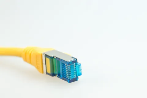 选择性、聚焦照片、黄色、蓝色、utp电缆、网络电缆、rj45、补丁 选择性、聚焦照片、黄色、蓝色、utp电缆、网络电缆、rj45、补丁