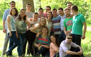 帮派、友谊、伙伴、欢乐、爱情、有趣、户外、人