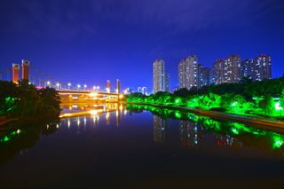 城市、城市景观、建筑、旅游、桥梁、天际线、天空、河流