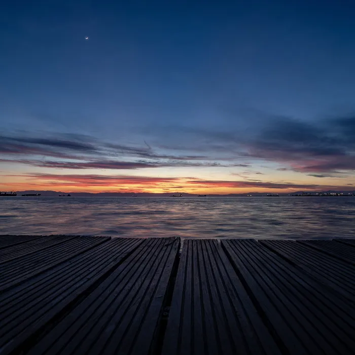 建筑物、木板路、桥梁、水、滨水、码头、码头、港口