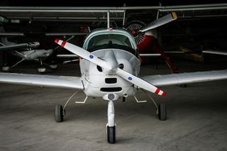 飞机，飞行，航空，天空，螺旋桨，飞行，旅行，机库