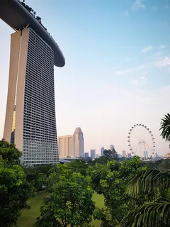 高层建筑与摩天轮 高层建筑与摩天轮