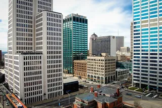 灰色、高层、建筑物、白色、云层、建筑、建筑物、基础设施