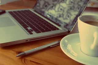 灰色、扭笔、macbook、pro、笔记本电脑、电脑、办公室、办公桌