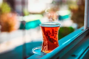 土耳其茶杯的精选焦点
